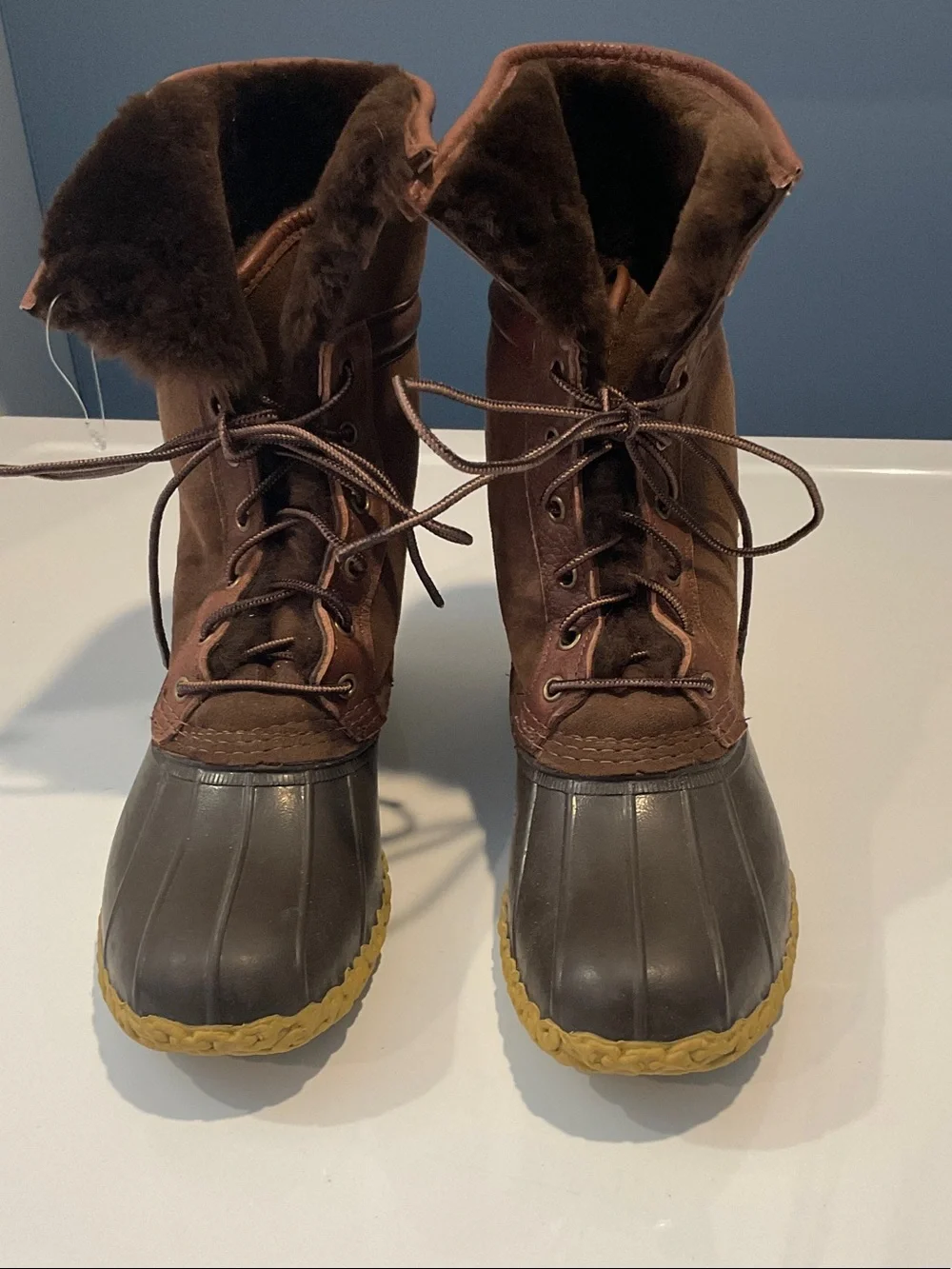 L.L. Bean Women's Brown Lace-Up Waterproof Winter Boots with Faux Fur Cuff